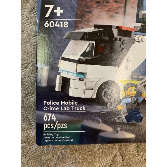 Lego City 60418 - Police Mobile Crime Lab Truck NEW - Picture 2 of 4